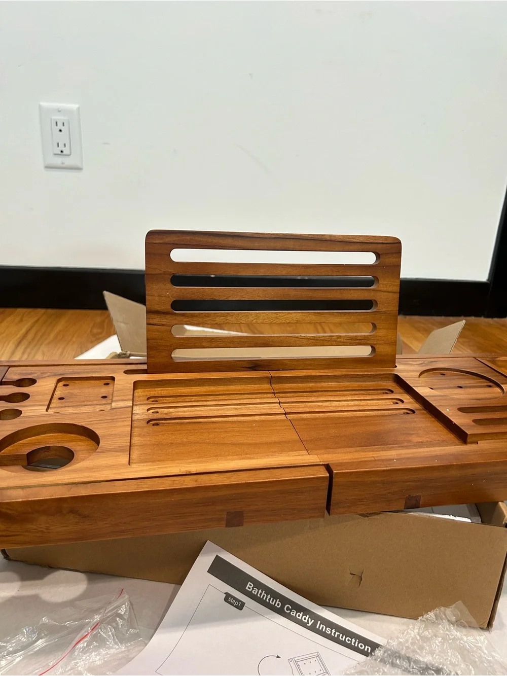 Real Gulf Expandable foldable Bamboo Bathtub Tray Caddy Walnut Finish new in box